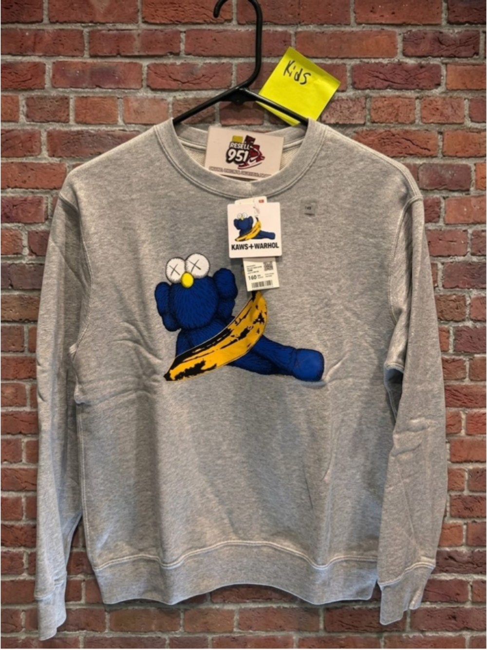 KAWS x Warhol x Uniqlo Kids Sweater Gray Size 14-16 472991 NWT